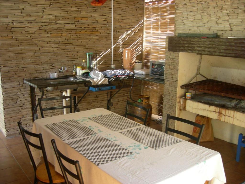 Hostal Los Aventureros Санта Крус де ла Сиера Екстериор снимка