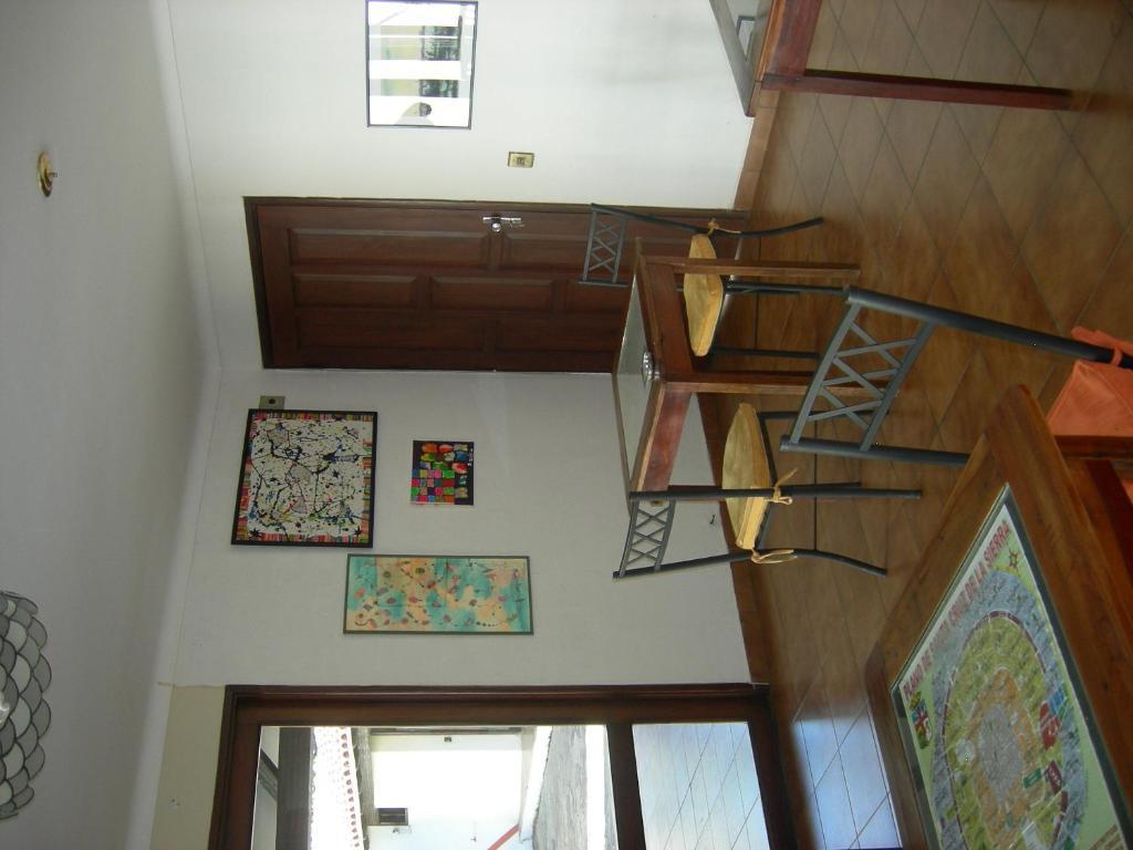 Hostal Los Aventureros Санта Крус де ла Сиера Екстериор снимка