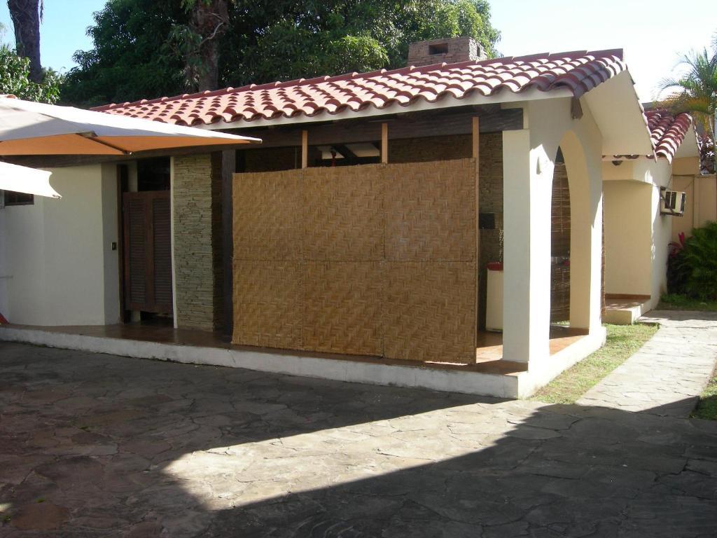 Hostal Los Aventureros Санта Крус де ла Сиера Екстериор снимка