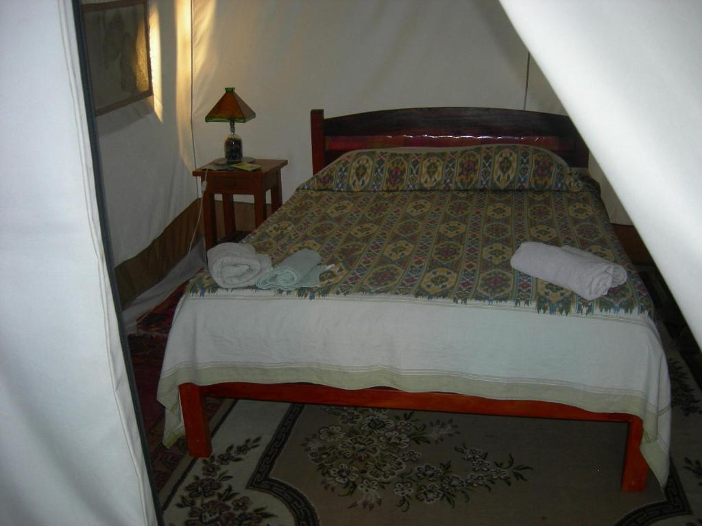 Hostal Los Aventureros Санта Крус де ла Сиера Екстериор снимка
