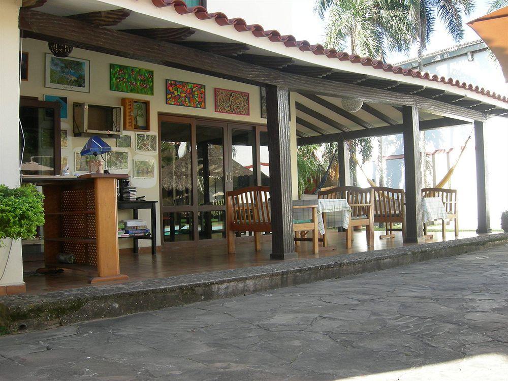 Hostal Los Aventureros Санта Крус де ла Сиера Екстериор снимка