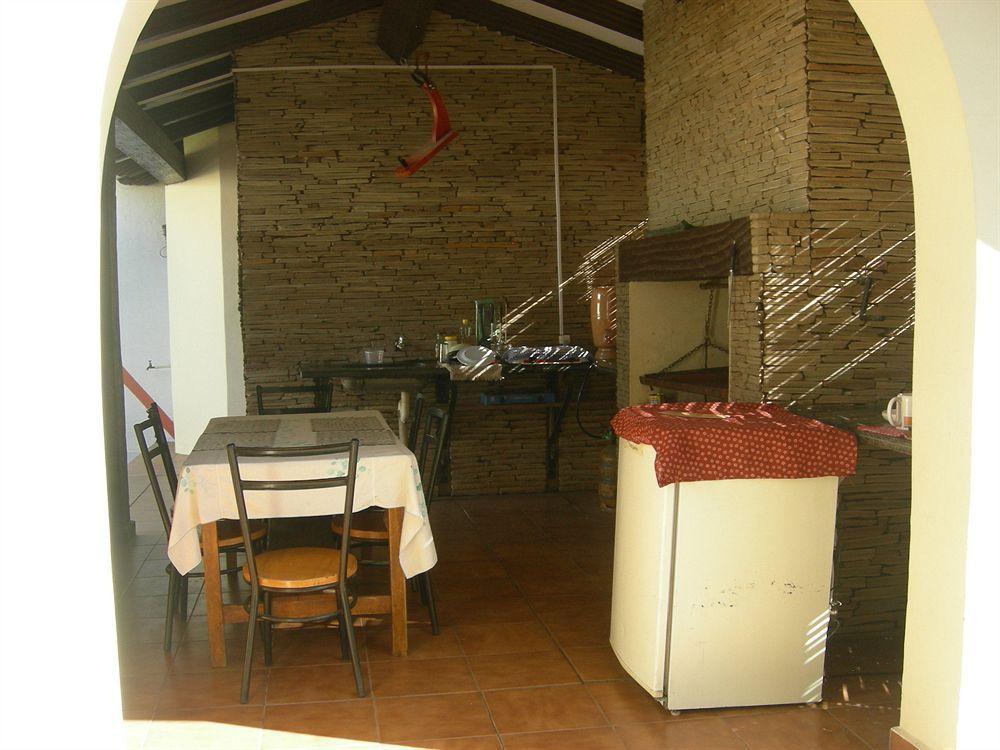 Hostal Los Aventureros Санта Крус де ла Сиера Екстериор снимка
