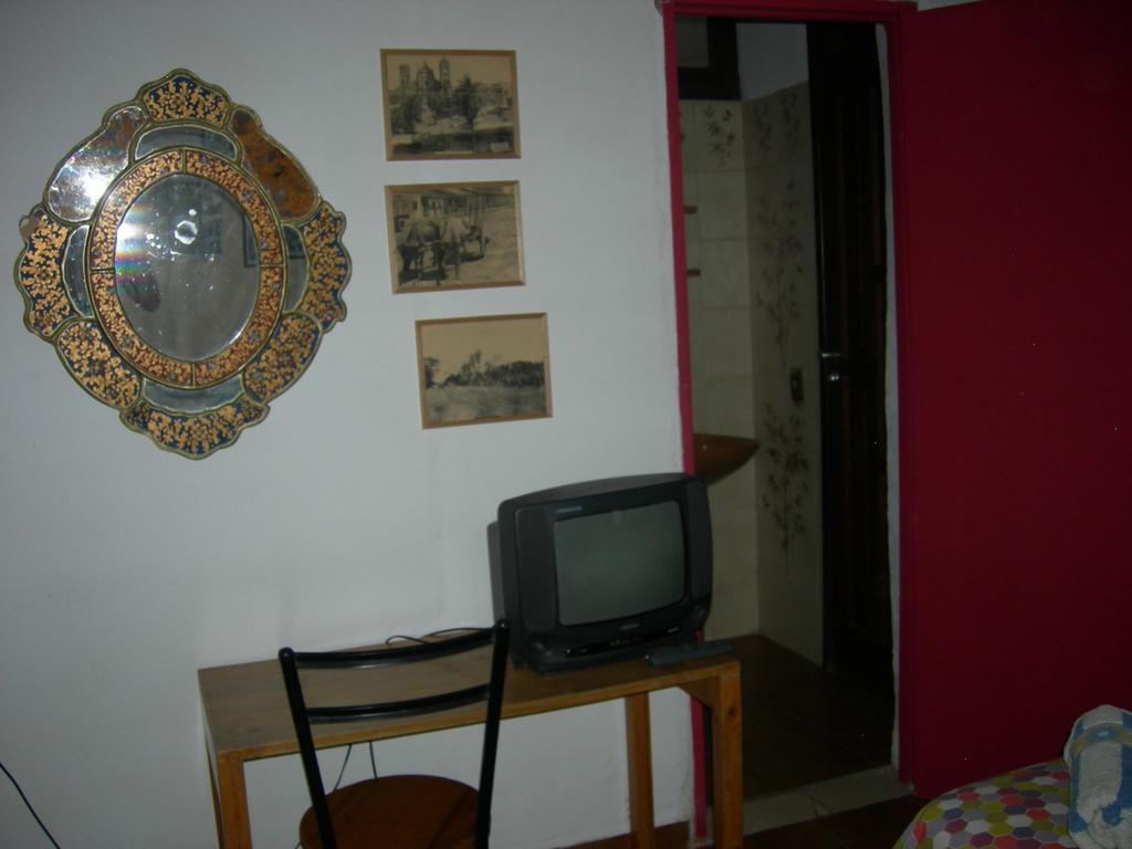 Hostal Los Aventureros Санта Крус де ла Сиера Стая снимка