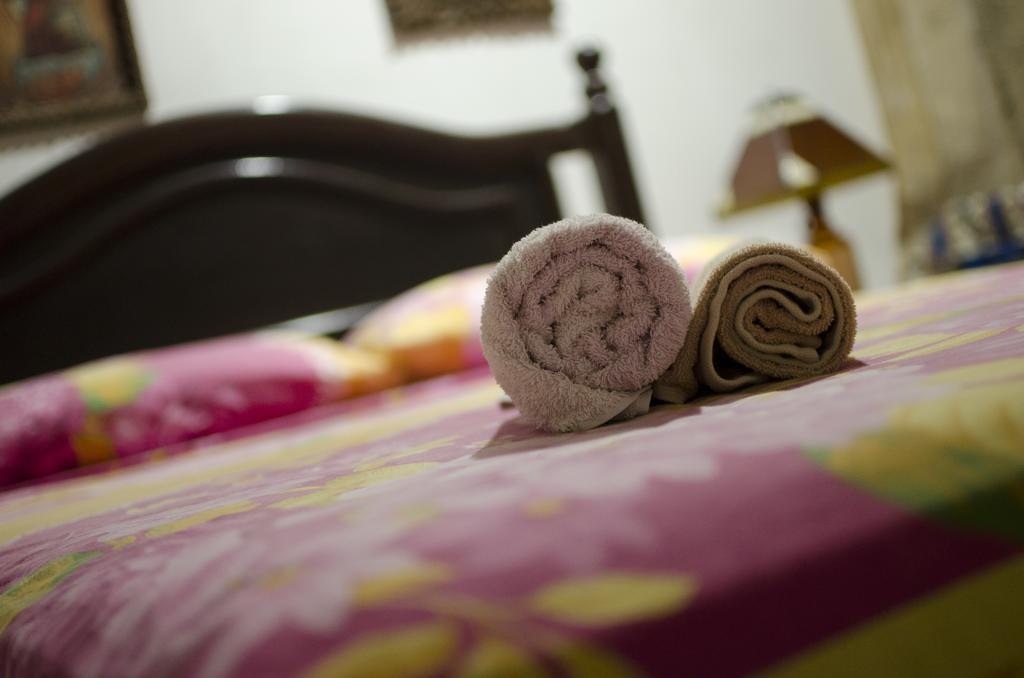 Hostal Los Aventureros Санта Крус де ла Сиера Екстериор снимка