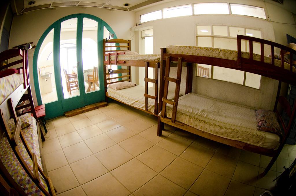 Hostal Los Aventureros Санта Крус де ла Сиера Екстериор снимка