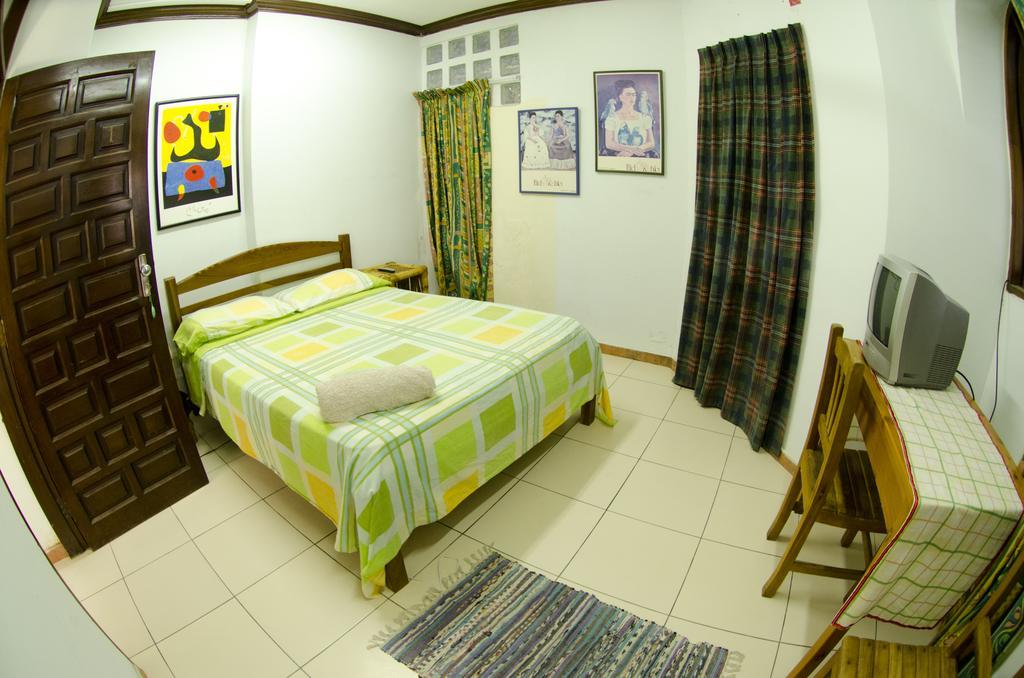Hostal Los Aventureros Санта Крус де ла Сиера Стая снимка