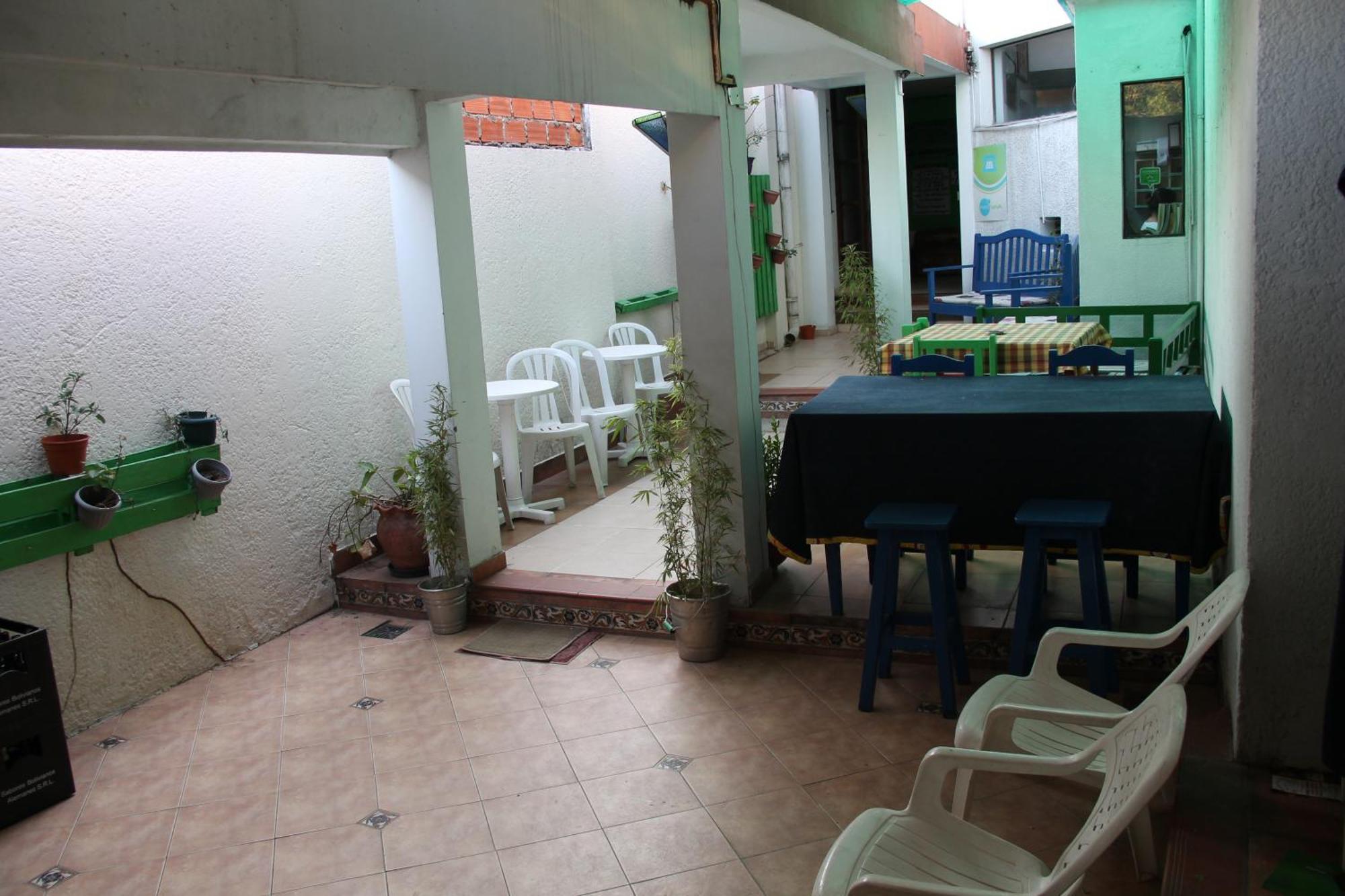 Hostal Los Aventureros Санта Крус де ла Сиера Екстериор снимка