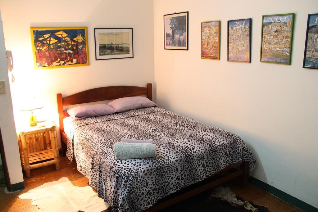 Hostal Los Aventureros Санта Крус де ла Сиера Екстериор снимка