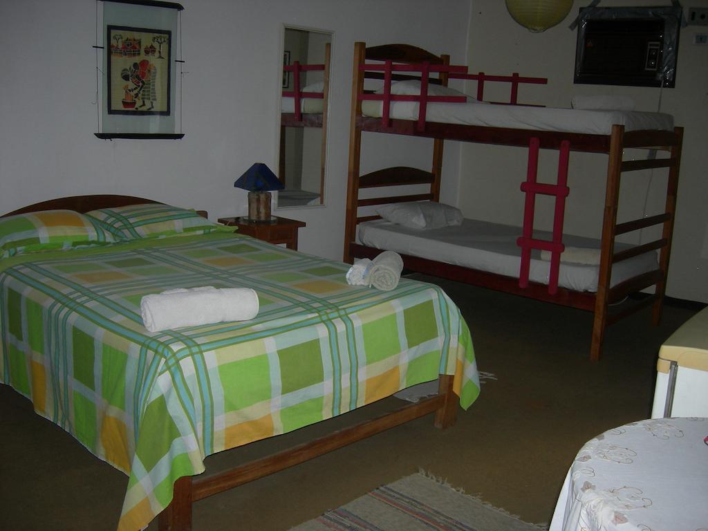 Hostal Los Aventureros Санта Крус де ла Сиера Екстериор снимка